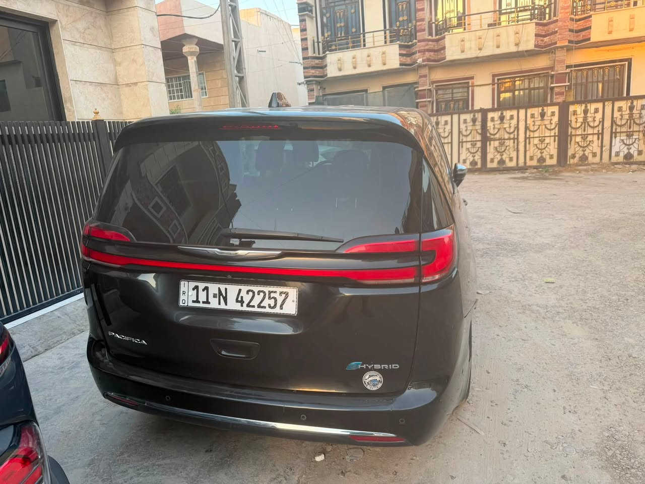 باسفيكا موديل ٢٣ بلكن هايبرد يعني كهرباء و بانزين وهايبرد بدون ضربه والصبغ حادث غرق بسيط السياره فوول مواصفات أبواب كهرباء هواي مواصفات كشن جلد تدفى وتبريد رادارات حساسات توقف ذاتي مانع تصادم والسياره محور الانفيرتر مالها يم محمد اللبناني يعني غوص بيها بلمي ماعليها شي السعر ٢١٠ 
واتساب موجود ***********
