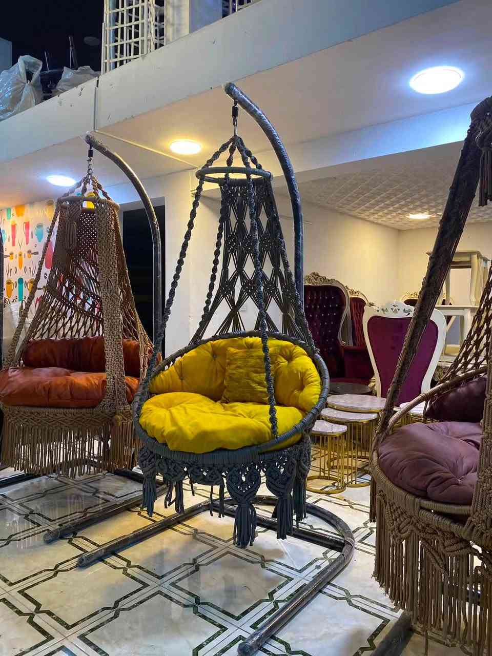 مراجيح حريم السلطان رجعت توفرت من جديد بسعر 🟡🟡١٣٥ الف 🟡 فقط 
هيكل حديد ✔️تتحمل وزن ثقيل ✔️انتاج شركة🔥
البيع جملة ومفرد ◻️
يتوفر توصيل بغداد ومحافظات 🔥
العنوان :بغداد -المحمودية -حي الموظفين قرب تانكي 
للاستفسار ***********بي واتس اب ☎️
