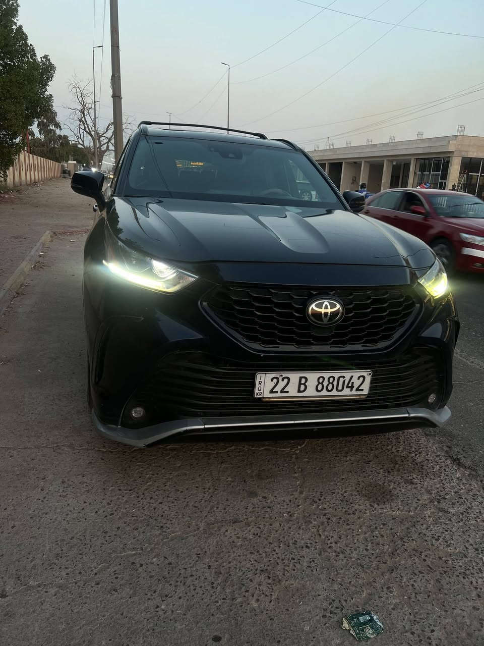 بيع سريع 

هاي 6 سلندر مو 4

تويوتا هايلاندر VIP  XSE-AWD  موديل 2021  ترهم مراوس تاهو او يوكن او جيب 
محرك 6 سلندر بانزين 3500

ماشيه 78 الف

كشنات تدفئة 
ستيرن تدفئة اوتو 
رادار تصادم ومسار 
تحديد سرعة مع الرادار قيادة 
نقاط عمياء بالمرايا 
فتحة سقف 
تحكم جهتين ستيرن 
صندوق كهرباء 
ليد اوتو  معروف ب xse 
التحكم بالأوضاع جنل ثلاثه طكات( طبيعي للطرق  ،رمال وحصى، ثلج )
انضمة قيادة ايكو ونورمال وسبورت
اوتو هولد 
سايد بريك بصمة 
تخم تاير بلادي جديد 
شحن وايرلس 
دبل كزوز رياضي يجي ب xse

حادثه جاملغ وصار بيه حادث بل عراق نص الجاملغ الخلفي وتبدل الباب ونصبغ 

السياره مغلفه ppf

مكان السياره البصره 

الاستفسار ***********
 
سعر. 270 وبيه مجال
