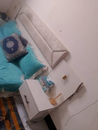 غرفة جديدة • استعمال قليل • قابل تفاوض