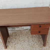 طاولة • ديكور • منزلي