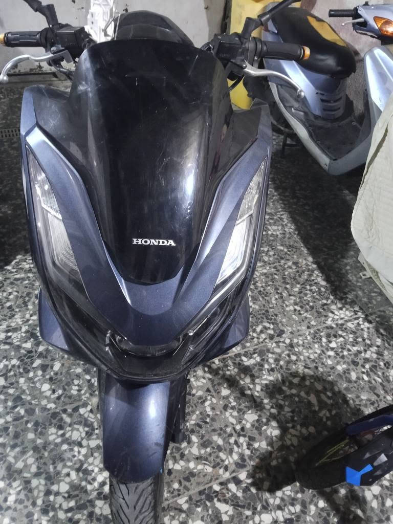 السلام وعليكم دراجه pcx جيل الرابع كوري 
للبيع السعر 15 وبيها مجال بسيط 
***********
العنوان بغداد حي القاهره 
ماشيه 26الف بغداد, العراق
