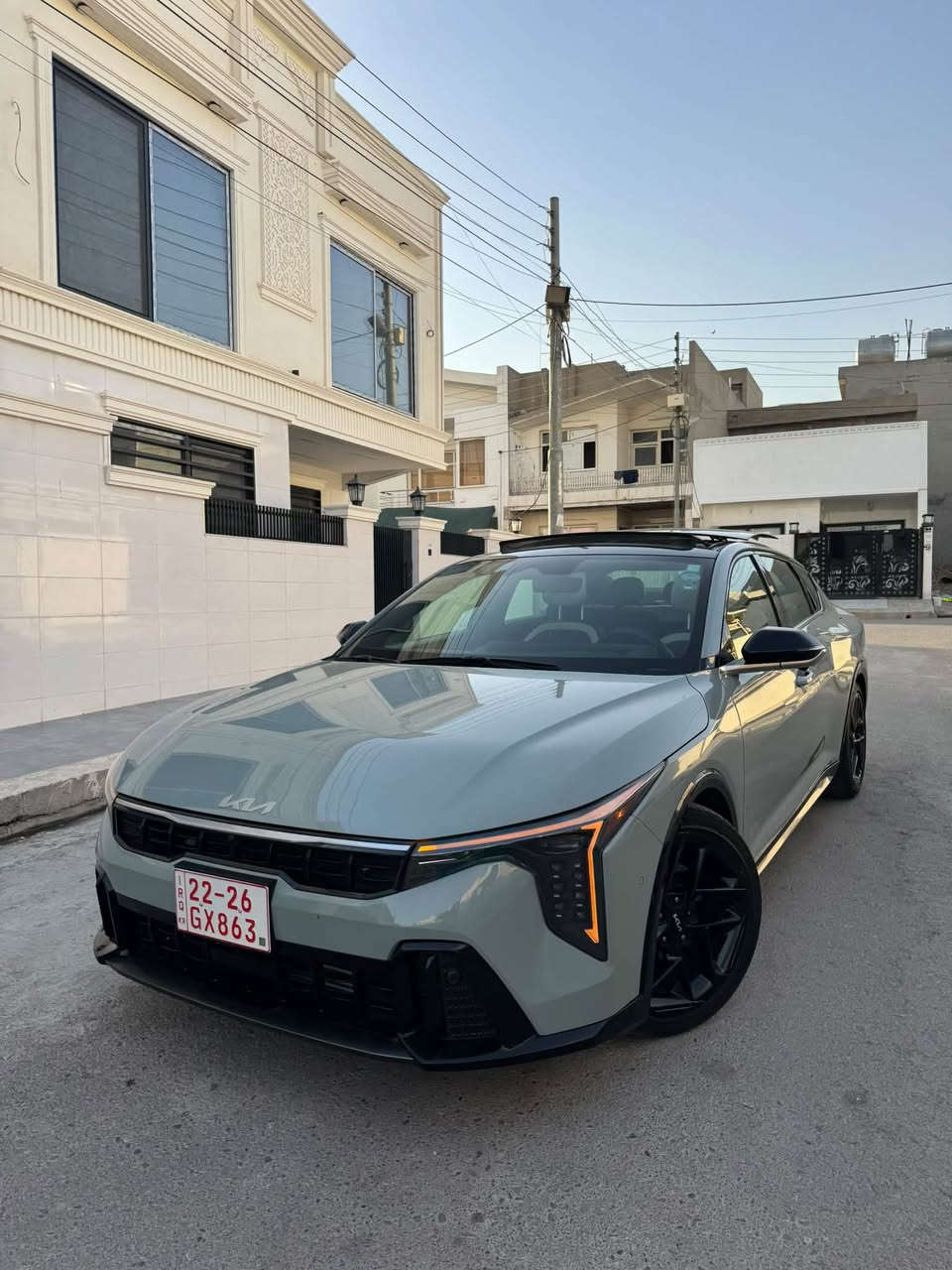 السلام عليكم للبيع k4 GTLine 1/1 2025
مواصفات امريكية

بصمة 
تشغيل عن بعد شاحن وايرلس
فتحة سقف بانوراما
مقاعد خزن كهرباء + تبريد 
رادارات امامية قيادة ذاتية والحفاظ على المسار رادارات جانبية نقط عمياء
رادارات محيطيه  تنبيه عبور + بريك ذاتي 
شفتات ستيرن 
لدات نهارية امامية 
بك لايت خلفي لد شمعة
لدات داخليه متغير كل الالوان 
سستم  صوت هارمن كاردن
مكينة 1.6 تيربو 🚀
ويل كب 17 اسود 
شاشة كبيرة  لمس مع عدادات ديجيتال
كاميرا خلفية دوارة
وضعيات قيادة  نورمال سبورت
حساس هواء اطارات
اشاير بالمري
صندوق ذكي
مقاعد جلد اسود وابيض داخل لونين 
تدفئه + تبريد مقاعد اماميه 
مقاعد خزن ميموري
لايتات زينون 6 عدسات 
اشاير ديجيتال مع الكاميرا
وباقي المواصفات المعروفة
ماشيه 38.000km 
السعر : 198 ورقه وبيه مجال قليل 
مكان السياره اربيل 
للاستفسار : ***********
