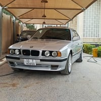 بي ام ٥٢٥ • موديل ١٩٩٠ • رقم بغداد