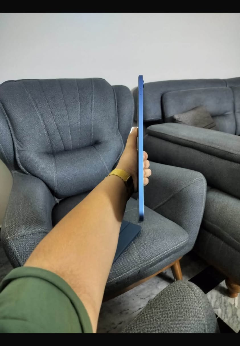 للبيع ايباد١١جهاز بلون الأزرق ذاكره 128جهاز جديد
بطاريه 98

كامل ملحقاته
السعر ٥٥٠الف أو مراوس بشامومي باد٦اس برو
للتواصل***********
