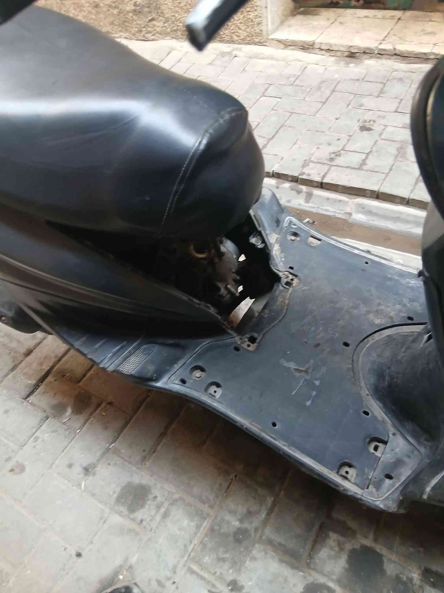 دراجه سكنس نثية كامله شغاله 
السعر 275 الف
الرقم 0774349946
