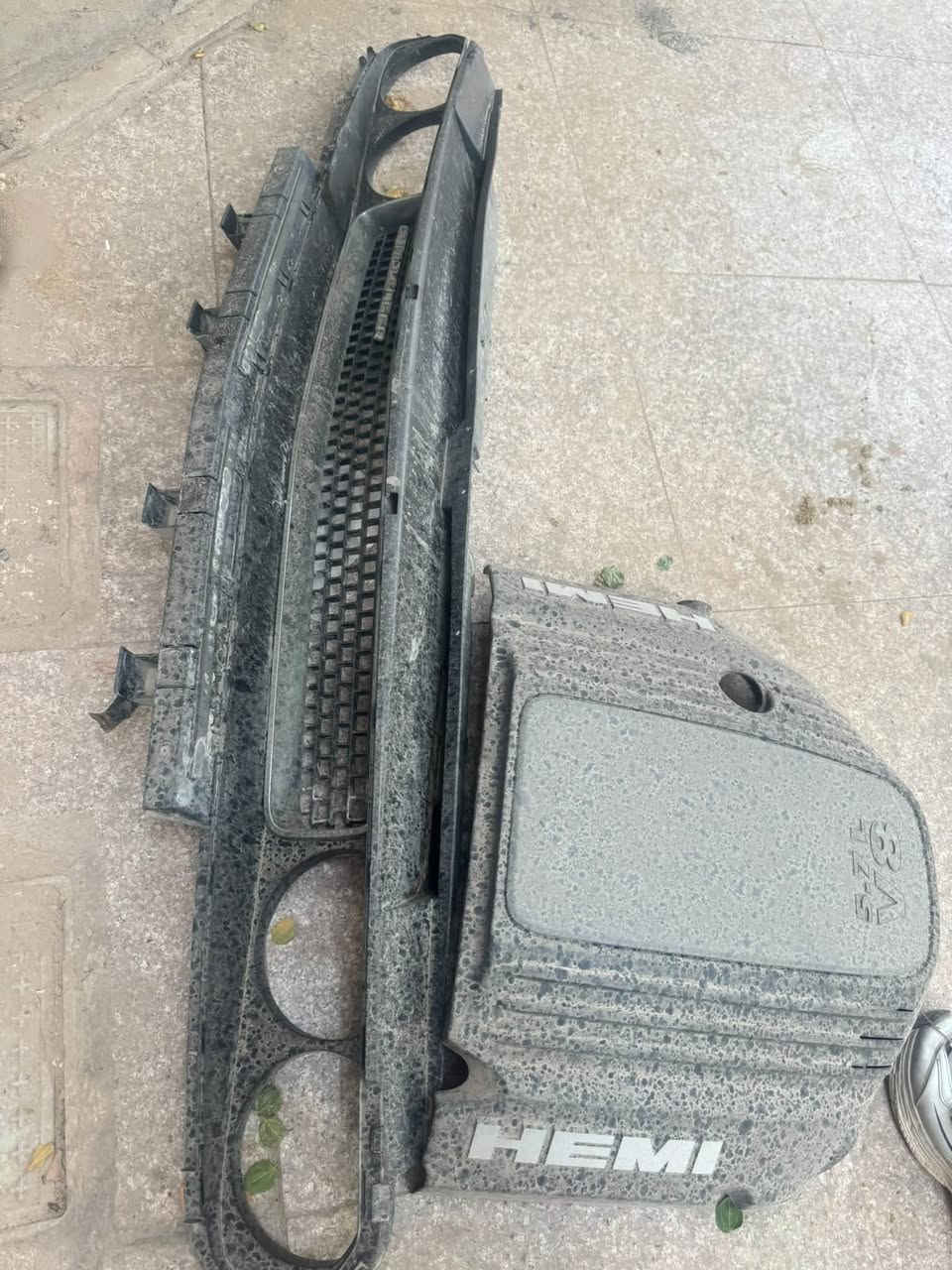 للبيع • قطع غيار