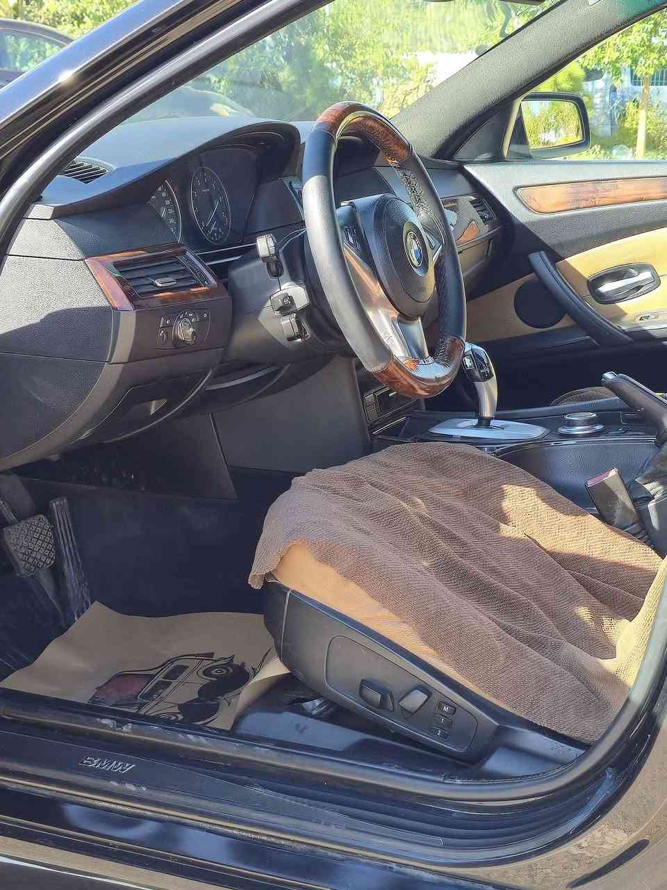 السلام عليكم
کوردی/عربي

BMW 530i 2008 خلیجی چاووبرۆ
 بێ دەعم تەنها یەک چەمەلەغی دواوە بۆیاخە، کەمێک کاڵبوونەوەی هەیە، ڕەسمی سۆنەرەکەیم داناوە
مەکینەی N52B30 نۆزڵ کورتی مەرغوب
کوشن جلد و میمۆری
سەقف سڵاید
ویلی هامان 18 دوو سایز
بیلاد ٥ پەردە
شاشە گەورە و ماوس
پێشی تازە داگیراوە بێ تەقە و ڕەقەیە
پلاک و هایدرۆلیکی گێڕ و ئەکسلی تازە گۆڕاوە
هەموو مەسروفێکی کراوە
تەبرید و کارەبایی و گێڕ و مەکینەی بە شەرت
نرخی ١١٠ مەجالێکی کەم
ڕەقەم هەولێرە بە ناوی خۆمەوەیە هەزە و سەنەوی تازەیە
لە سلێمانیم
***********

بي ام ميماتي 530 موديل 2008 خليجي

سياره نظيفه بدون حادث بدون تبديل فقط جاملغ خلفي صبغ، سونار بالمنشور 

محرك N52B30 نوزل قصير
كشنات جلد كهرباء - ميموري
 ويل هامان ١٨ توسايز
سقف سلايد
 برده  خلفيه بلادي
حداديه السياره جديد
بلكات و زيت اكسل و كير مبدل
تبريد ثلج
ماوس شاشه
شاشه اعطال حجم كبير
سياره حلوه ونظيفه بدون اي مصرف
رقم سياره اربيل بأسمي هزة و سنوي جديد

سعر ١١٠ و مجال قليل
مكان سياره/ السليمانية 
***********
