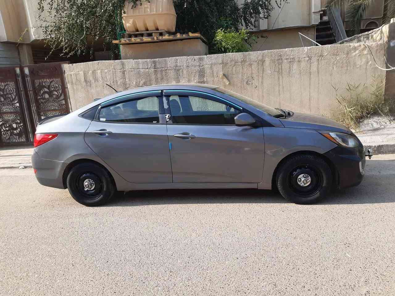 اكسنت  امريكي 2017
مكنيه gdi 1600
سنويه باسمي شرط تحويل
كير مكينة تبريد خير من الله 
مكينة معلي بيها كازكيت علمود دوانز 
ضربتها من امريكا بابين عكس السايق بيها جهة مصبوغة نفس ضربة امريكا 
سونار ناشرة
رقم بغداد 
ماشية ٨٥ ميل
السعر ٨٥ وبيها مجال بسيط 
بغداد الشعب قرب المحكمة 
للإتصال ***********
