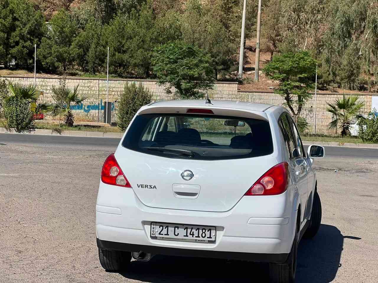 نیسان ڤیرسا 2010 گێڕ تۆماتیک
مواسەفات..تەبرید 
‎مەکینە 20 گەورە
‎  ئاوێنە کارەبای
‎  جام کارەبای  .
‎.شاشە ئای پاد   زۆر خاوێنە 

‎ ڕەقەم نوێ تا 2026
سەنەوی بەسەر چوە 
.بێ بۆیاغە
‎رقم سلیمانی 

٩٥مە حامە لە
***********
