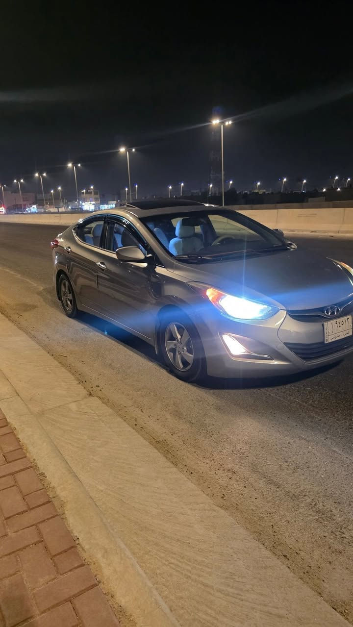 النترا وارد كندي مديل ١٥ فول مواصفات محرك ٢٠٠٠ دوش رقم بصرة حرة سياره جديده وجاهزه من كلشي مابيهه اي نقص محرك وكير وحداده وتبريد شرط الفحص بهيه مدكر امامي وداير جوة قبق البانزين صبغ ولباقي مكفوله سياره ٩٥ هاتف 📱 ***********عنوان بصرة
