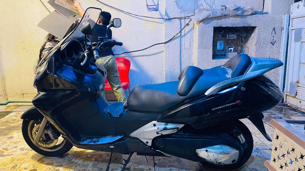 السلام عليكم 

سلفر ونج ٦٠٠ 

اوفر موكفي 

دراجه معدل 160 كلج خلفي تعبان 

دراجه مكينه تخبل شلعه ومعدل حماوه ٣ خير من الله 

كفرات نضيف نقصه تطبيك دراجه يردله ترتيب خفيف 
سعر 1150 وبيه مجال

***********
