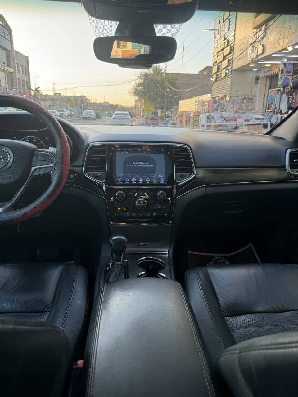 جيب ٢٠٢٠
فول 
نظيفة
صورها كلها مع الحادث
٢١٥ وبيها مجال
***********
مكان بغداد
