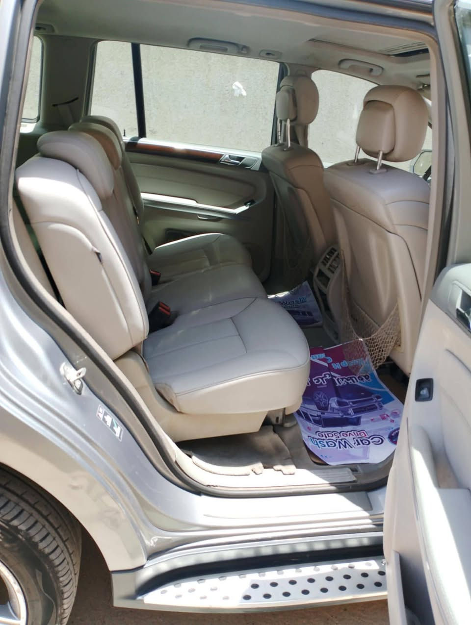مارسيدس 450GL  موديل 2010 سبعه راكب ويل كب رياضي 21AMG    وارد أمريكي  حادث ركن الدعاميه من جهة العبري ما عابره وموجوده على الكوكل  مكان. ناصريه. سعر 220$  اتصل. على رقم ***********
