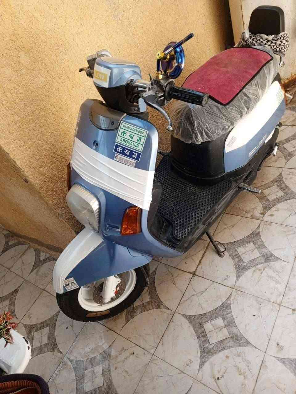 بوليس 2007 شغاله سلف هندر كهربائيات شغاله مفتوحه مره وحده نقصها استان نص سعر 500 بيها مجال تواصل خاص او ***********
