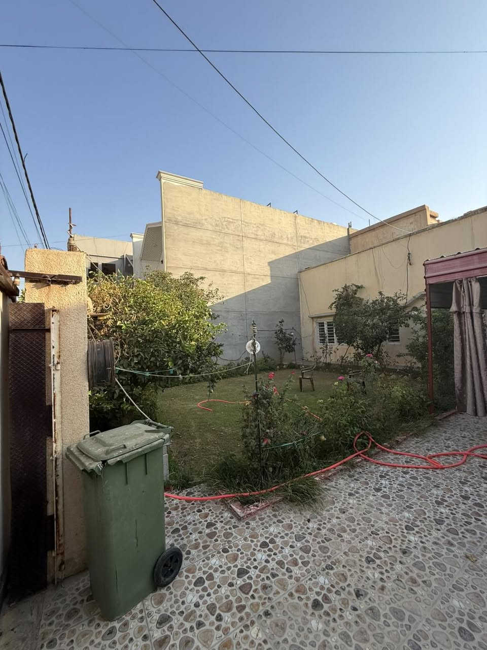🏠✨ دار للبيع | 368 متر ✨🏠

فرصة مميزة للشراء بموقع هادئ ومناسب للسكن أو الاستثمار 📍

📐 المساحة: 368 متر
🚪 الواجهة: 12 متر
🏗️ نوع البناء: قديم

✨ المميزات:

• موقع مميز وقريب من الخدمات
• مناسب للسكن العائلي أو الاستثمار
• شارع منظم وسهل الوصول

📍 الموقع: تسعين – خلف البدالة

💰 السعر: اتصال على ارقام المكتب 

📞 للاستفسار والتفاصيل:
يرجى التواصل على الخاص

🏢 مكتب الفيصل للعقارات والاستثمار
📍 كركوك – نهاية شارع القدس – مجمع فلوريا – قرب مصرف الأهلي العراقي

📩 للحجز والاستفسار، تواصل ويانا
