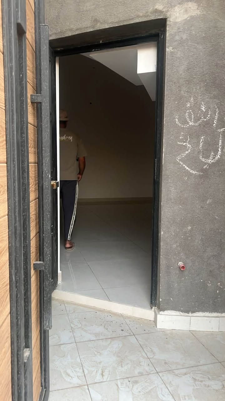 بيت زراعي • ٢٠٠م • حي الحسين