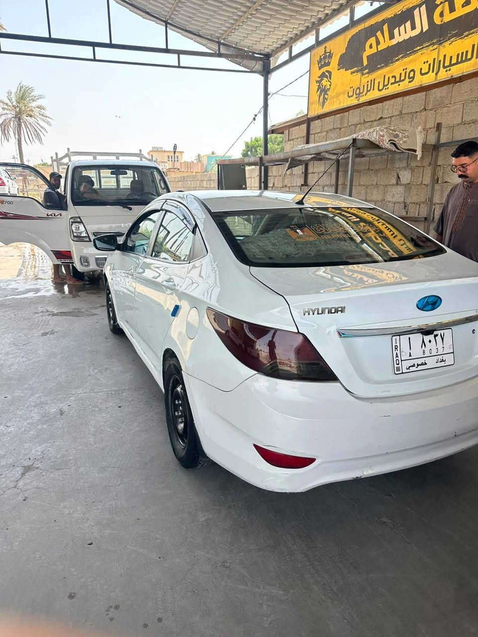 السلام عليكم اكسنت 2012خليجي فول مواصفات بلو رقم بغداد بيهه 3قطع صبغ بدون دواخل اثر طخه بسيطه وبيهه بارد بلباب موضح بصوره  تخم تاير صدر تبريد كله جديد باتري جديد سياره متصرف عليهه تجي وتشوف بعينك وتفحص سونار
السعر 81وبيهه مجال حك جيه
الرقم ***********
