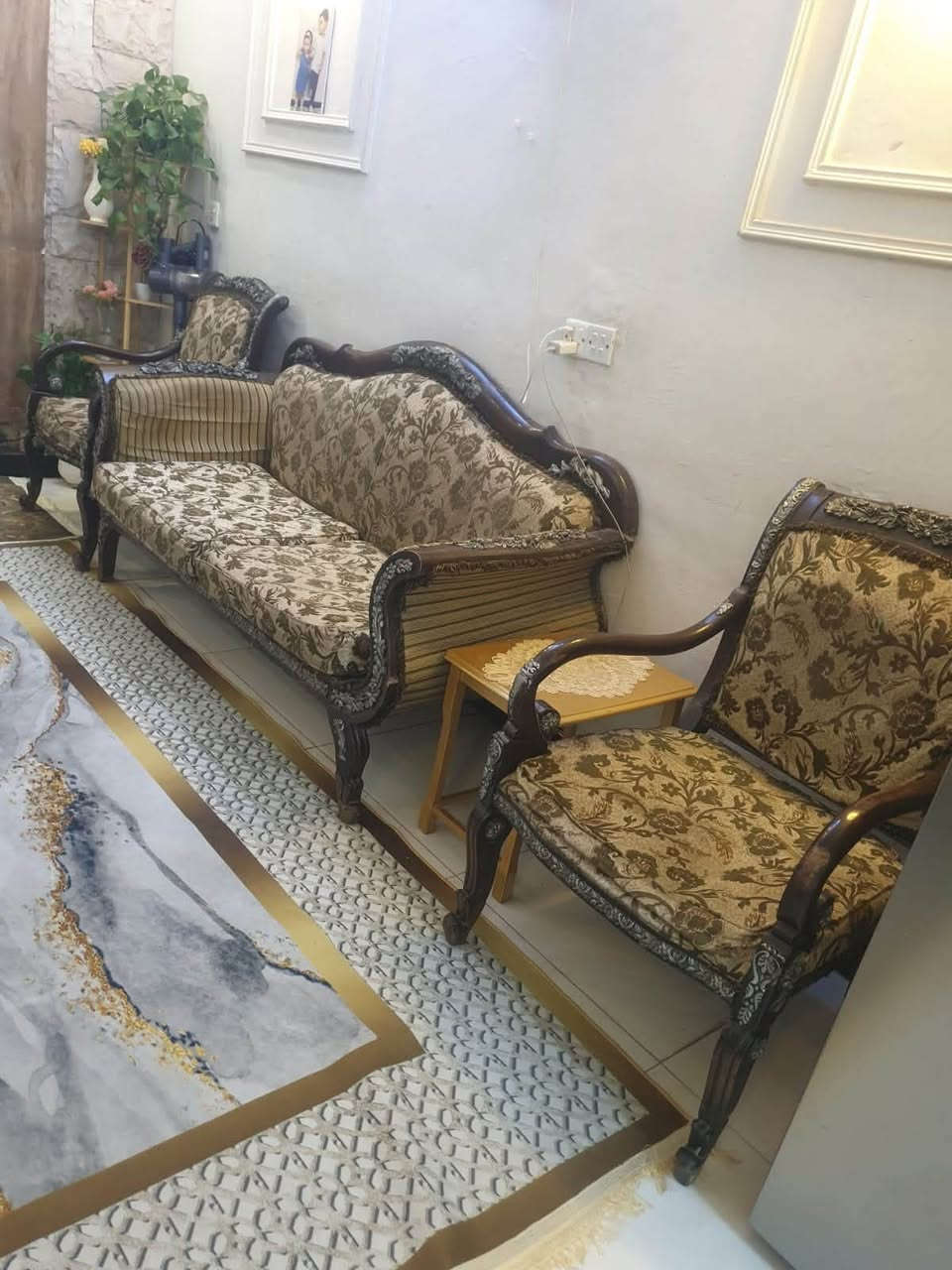 تخم قنفات للبيع
المكان بغداد حي العامل
***********
