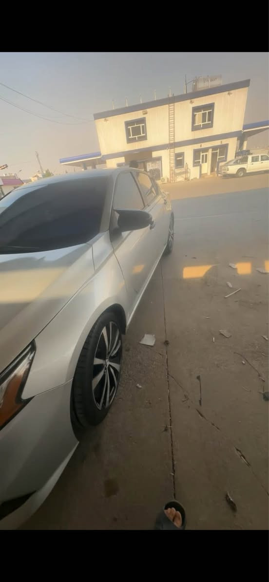 ⸻

🔥 Nissan Altima SR 2021
🤍 ڕەنگ: زیوی
📍 هەولێر

✅ ماتۆر 2.5
✅ SR Sport
✅ 95,000 کیلۆمەتر
✅ گێربۆکس و ماتۆر 100%
✅تةبريد بةشةرت زۆر سارد
✅ ناوەوە زۆر پاک
✅.هةزة و سةنةوي هةموو شتيكي نوية 
رادار خةتي جادة  سةياركة زؤر جوانة هةموو شتيكم داناوة شيون هةولير 
💰 داوا: 113وەرقە قوفل قوفل بؤ  مةعاملة پيوندي مةكة

📞 بۆ زانیاری زیاتر پەیوەندی بکەن.*********** أربيل, العراق
