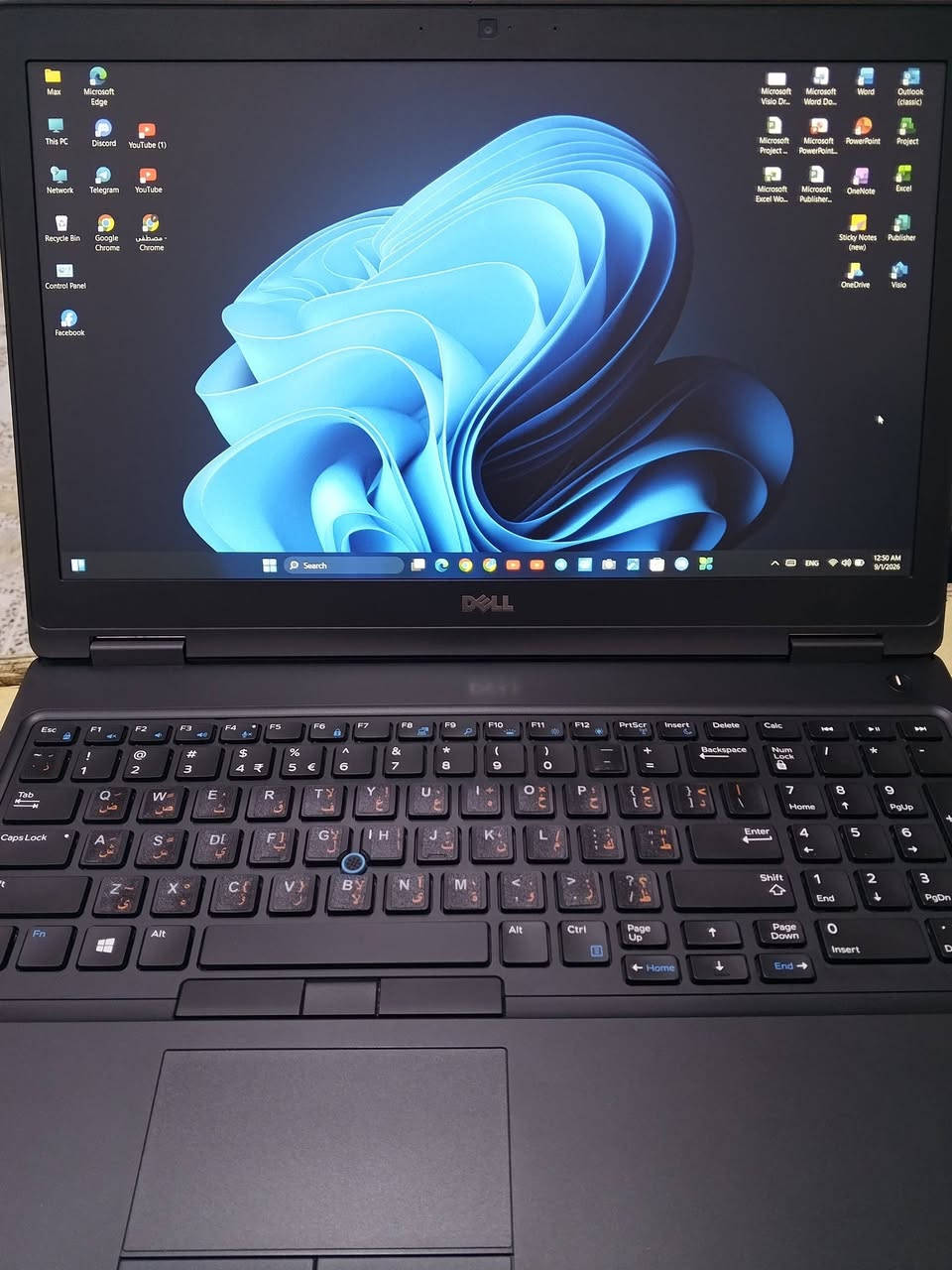 للبيع لابتوب Dell Latitude 5580 بحالة نظيفة جداً 💻
🔹 المواصفات: ✅ المعالج: Intel Core i5-6440HQ @ 2.60GHz (4 أنوية)

✅ الرام: 8GB RAM

✅ الذاكرة: SSD 256GB سريع

✅ كرت الشاشة: Intel HD Graphics 530 مدمج

✅ النظام: Windows 11 Pro

✅ يأتي مع شاحن Dell أصلي

🔹 المنافذ والميزات: ✅ HDMI لتوصيل الشاشات الحديثة

✅ VGA للشاشات القديمة

✅ Ethernet / RJ45 منفذ شبكة للراوتر والإنترنت السلكي

✅ منافذ USB 3.0 سريعة

✅ قارئ بطاقة SD

✅ منفذ سماعة + مايكروفون

✅ منفذ شحن Power Jack

✅ فتحة إضافية ExpressCard / Smart Card

✅ قفل أمان Kensington Lock

🔹 حالة الجهاز: الجهاز نظيف وشغال بدون مشاكل

➖ الشاشة والكيبورد بحالة جيدة

➖ سريع ومناسب للدراسة، العمل، البرمجة، الأوفيس والتصفح

السعر: 300,000 دينار عراقي (قابل للتفاوض بالمعقول)
. للتواصل *********** واتساب
. عنوان بغداد
