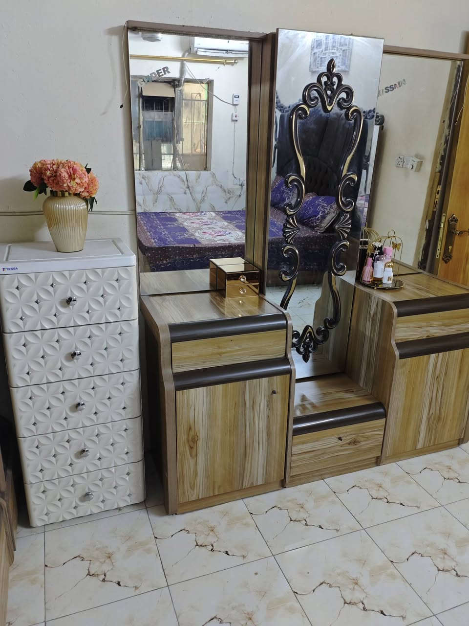 غرفه تركية مستعمله للبيع بسعر 200الف
*********** واتس + اتصال 
مكان بغداد _ابو ادشير
