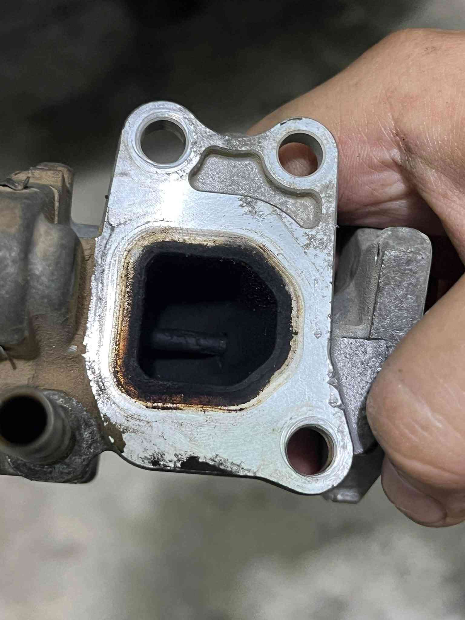 AVO
🔧 خدمات صيانة وفحص وبرمجة السيارات 🚗⚡

نوفر لكم مجموعة متكاملة من خدمات كهرباء السيارات، الفحص الإلكتروني، البرمجة والصيانة باستخدام أحدث الأجهزة والخبرة العملية، وتشمل:

🔹 صيانة كهرباء السيارات وتشخيص الأعطال الإلكترونية.
🔹 فحص وبرمجة السيارات بأحدث أجهزة OBD.
🔹 تنظيف وصيانة الثروتل بدي (Throttle Body).
🔹 تنظيف وصيانة صمام EGR.
🔹 صيانة وإصلاح أسلاك وضفائر السيارات ومعالجة التقطيع والالتماسات والأعطال الكهربائية.
🔹 إطفاء صوت تنبيه حزام الأمان حسب إمكانية السيارة.
🔹 تفعيل خاصية نزول وصعود زجاج جميع الأبواب بواسطة الريموت لسيارات Toyota حسب الموديل والتجهيز.
🔹 برمجة وتفعيل بعض الخصائص المخفية حسب نوع السيارة وإمكانياتها.

💻 كما نوفر اشتراك برنامج ALLDATA للسيارات الوارد الأمريكي 🇺🇸

ويشمل البرنامج:
✅ المخططات الكهربائية Wiring Diagrams
✅ مواقع الحساسات والكمبيوترات
✅ إجراءات الفحص والإصلاح
✅ مواصفات العزم والصيانة
✅ معلومات وأنظمة السيارات الوارد الأمريكي

📸 الصور والفيديوهات المرفقة من أعمالنا الفعلية، ونحرص على تشخيص العطل بدقة قبل تبديل القطع.

━━━━━━━━━━━━━━

📩 للاستفسار والحجز:
📞 ***********

📍 الموقع: قضاء العلم – الشارع العام
📌 مقابل مكتب صباح الشيال للسجائر
