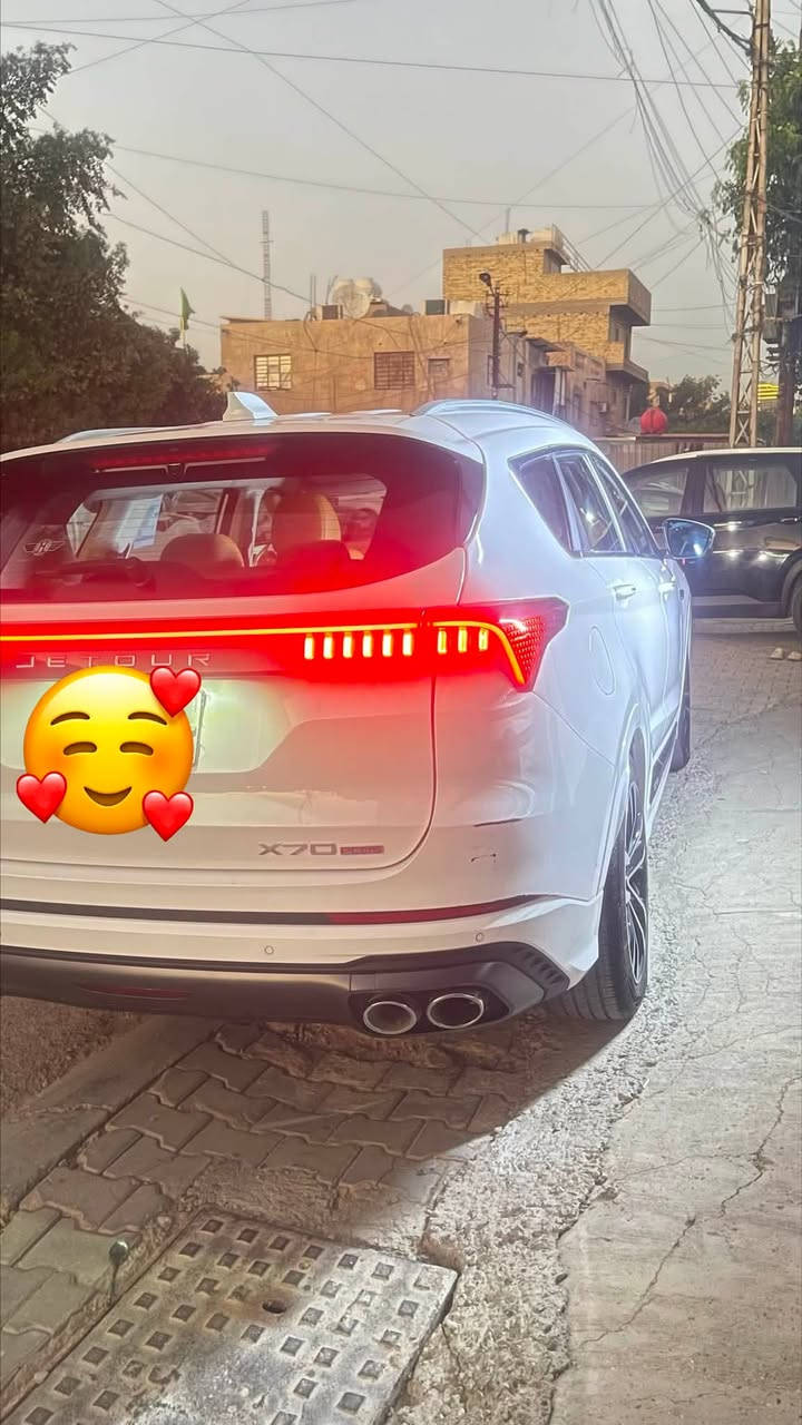 جيتور للبيع موديل 2024 لكجري

جيتور X70 Plus 1.6 Luxury الفول واعلة فئة معروفة مواصفاته موه العادية 

المواصفات:

*عدد صفوف المقاعد 3 (7 ركاب ) 

* إطارات قياس 20 إنچ

*فتحة سقف بانوراما 

*مقصورة الركاب من الجلد الفاخر بلونين

*مقعد السائق والراكب كهربائي

*مقعد السائق مزود بذاكرة لحفظ 3 وضعيات الجلوس

*مقعد السائق مبرد ومدفاء

*مقعد الراكب مبرد ومدفاء

*كاميرات محيطية 540 درجة

*شاشة عرض ترفيهية قياس 12.35 إنچ

* لوحة القيادة الكترونية قياس 10.25 إنچ

*نظام صوتي من ٨ سماعات عالية الجودة

*رادار تفاعلي

*نظام تحذير مغادرة المسار

* نظام القيادة شبه الذاتية

*نظام مراقبة النقطة العمياء 

*نظام التحذير من التصادم الأمامي و الخلفي 

*نظام الكبح التلقائي في حالة الطوارئ

* إنارة محيطية

* إنارة ترحيبية

* المرايا الجانبية قابلة للطي كهربائياً ومدفئة

* شاحن هاتف لاسلكي سريع

*الأضواء الأمامية والخلفية أوتوماتيكية ليد(LED)

* مسند الذراع الوسطي مع ثلاجة

*نظام الدخول الذكي (بصمة)

* صندوق كهربائي

* نظام الفرامل اليدوية الاوتوماتيكي Autohold

*مكيف مع شاشة تحكم منفصلة للصف الثاني

*نظام مساعد صعود المرتفعات

*وسائد هوائية امامية وجانبية عدد 6

*نظام المكابح المانعة للانغلاق

*نظام التحكم بالثبات 

*نظام التحكم نزول على المنحدرات

*داش كام - DVR

*نظام تنقية الهواء PM2.5 مع فلتر N95

*قفل وفتح النوافذ والسقف باستخدام البصمة

السعر ١٥٣ وبية مجال قليل اخوان انتو تعرفون اسعارهن المكفول يختلف وهذا يختلف ميعجبك السعر اعبر المنشور واني خادمك 
السيارة بيه بارد بالجاملغ الامامي كارت بالجاملغ الخلفي دعامية شخوط ومبين بالصور 
مكاني بغداد الكرخ ١٤ رمضان 
رقم السيارة ١٩ انكليزي تحويل مباشر بائي مكان 

ممتواجد فيس بس واتساب اواتصال ***********
