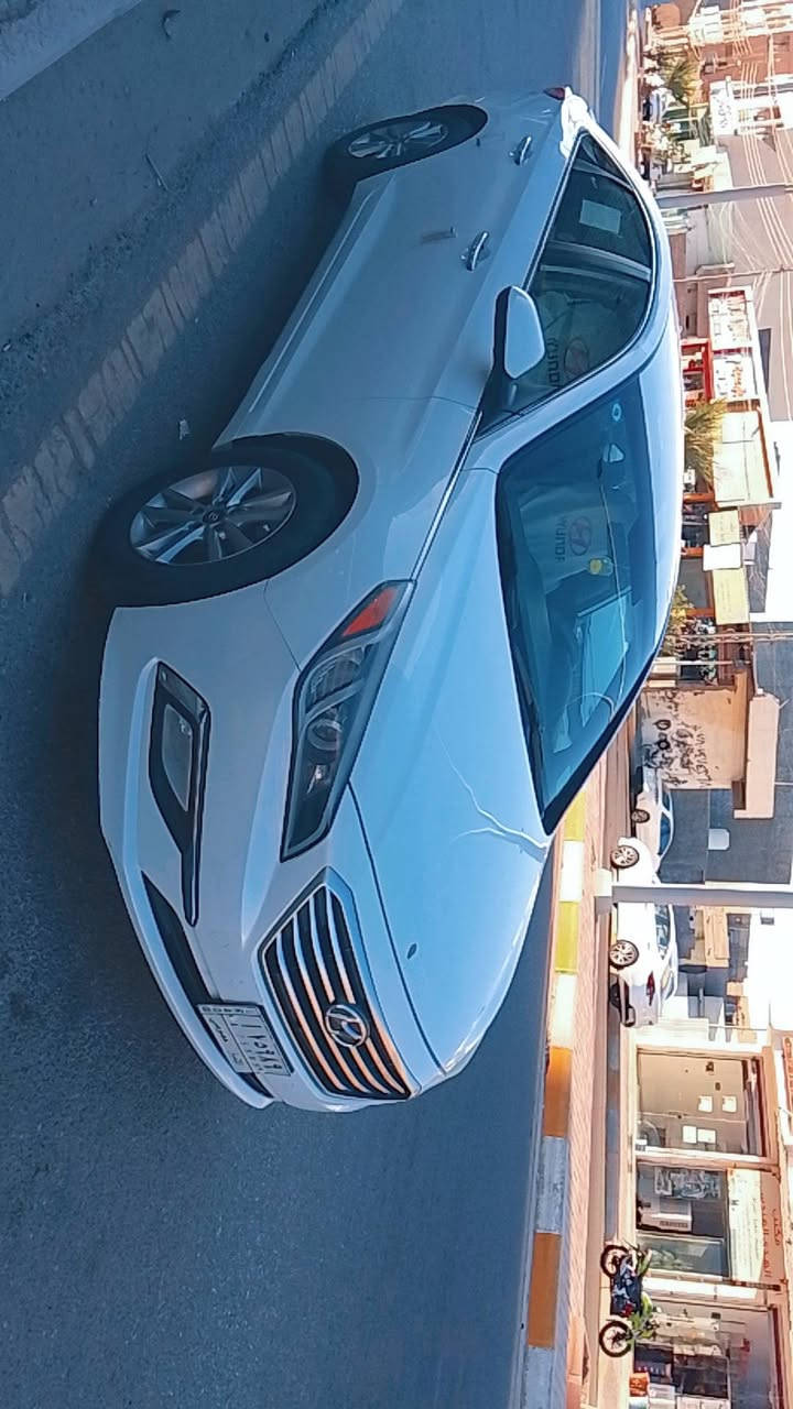 سوناتا امريكي موديل ٢٠١٦للبيع نضيفه كلش معروضه ب ١١٥للبيع رقم انبار تحويل مباشر
حادثهه موضح بالسونار 
للاستفسار 
***********
***********
