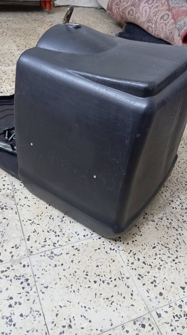 صندوك دلفري للبيع نضيف ومابيه اي شي محتاج ابيعه 35 وبيه مجال اتصال ***********واتساب شريحه
