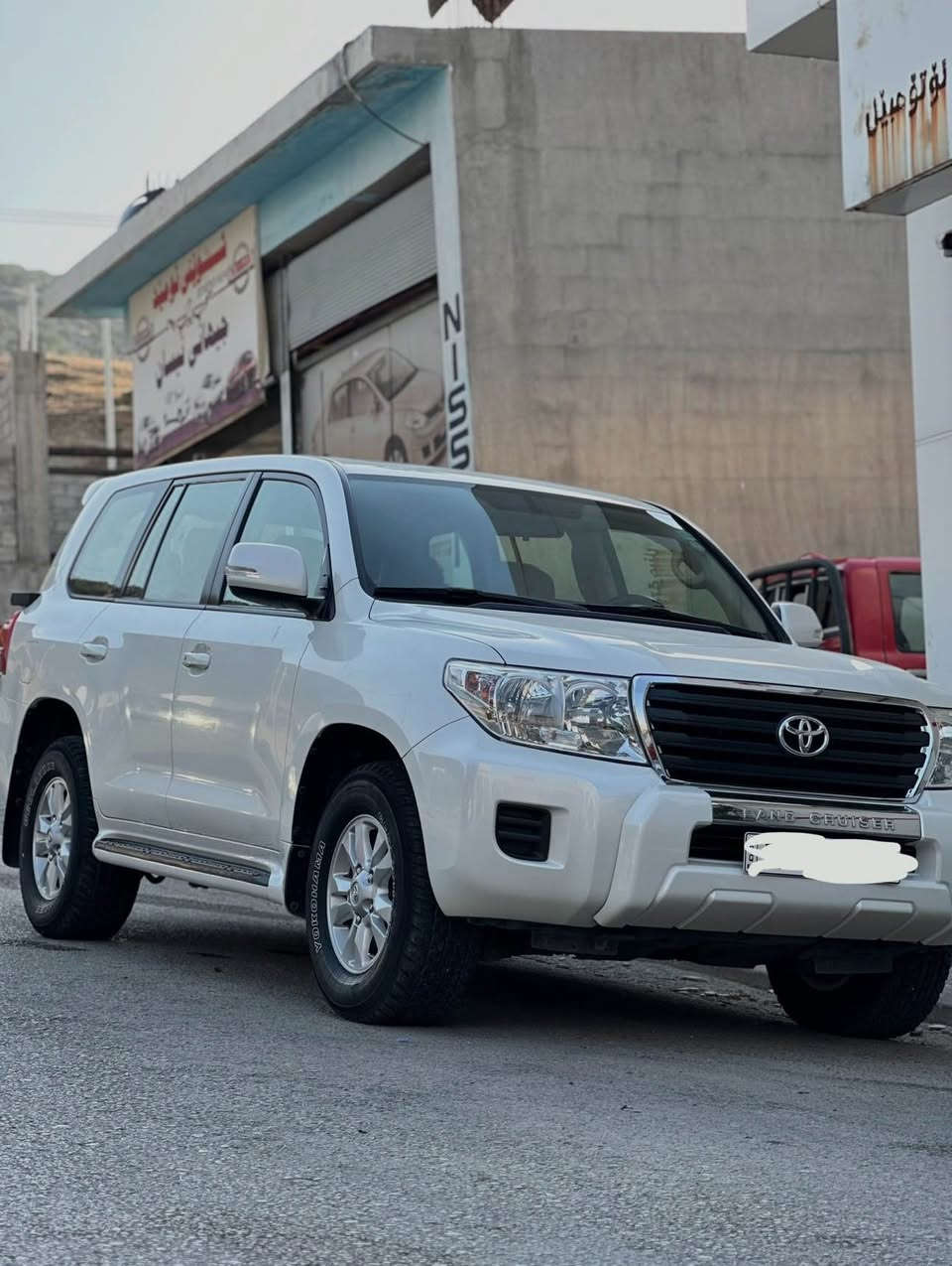 وەنەوشە 2014 GX دەبڵ سپێر بێ سبوخ و جەمپ و سارد 
گێر و مەکینە بە شەرت و نە کرانەوە 6 پستن بێ تەقە و ڕەقە و هەیکەلی زۆر ڕێکە هیچ مەسروفێکی تێدا نیە ٤ تایەی نوێی بیلادی شەریکە ڕەقەمی نوێیە
چوار دەفتەر و معامەلەیەکی کەم 
*********** أربيل, العراق

