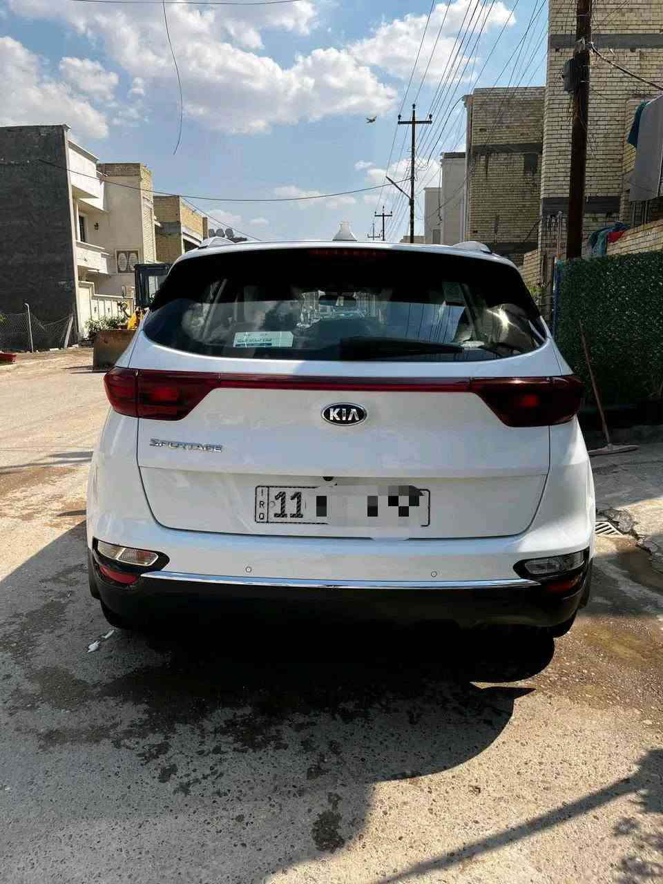 كيا سبورتج 2020 خليجي مكفول كفالة من الصبغ ول تبديل والكير والمحرك مكفول
حساسات امامية وخلفية 

مري شفط 

كشنات جلد

5 ويل كب 

داخل حمصي المرغوب 

كامرة خلفية 

ثلاث انظمة قيادة 

اشاير بل مري

محرك 2000 دوش

تحكمات ستيرن 

تبريد قطعتين 

صدر امامي خلفي جديد 
رقم بغداد الدولي 
السيارة بأسمي
هزه جديده 
ماشيه 51 الف حقيقي
مكان واسط/ قضاء الحي  السعر 192بيها مجال بسيط 
للاستفسار ***********

