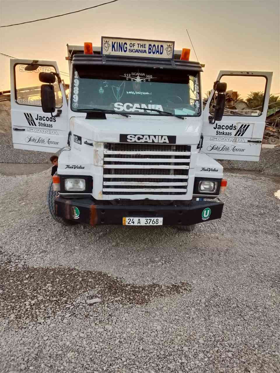 ***********

