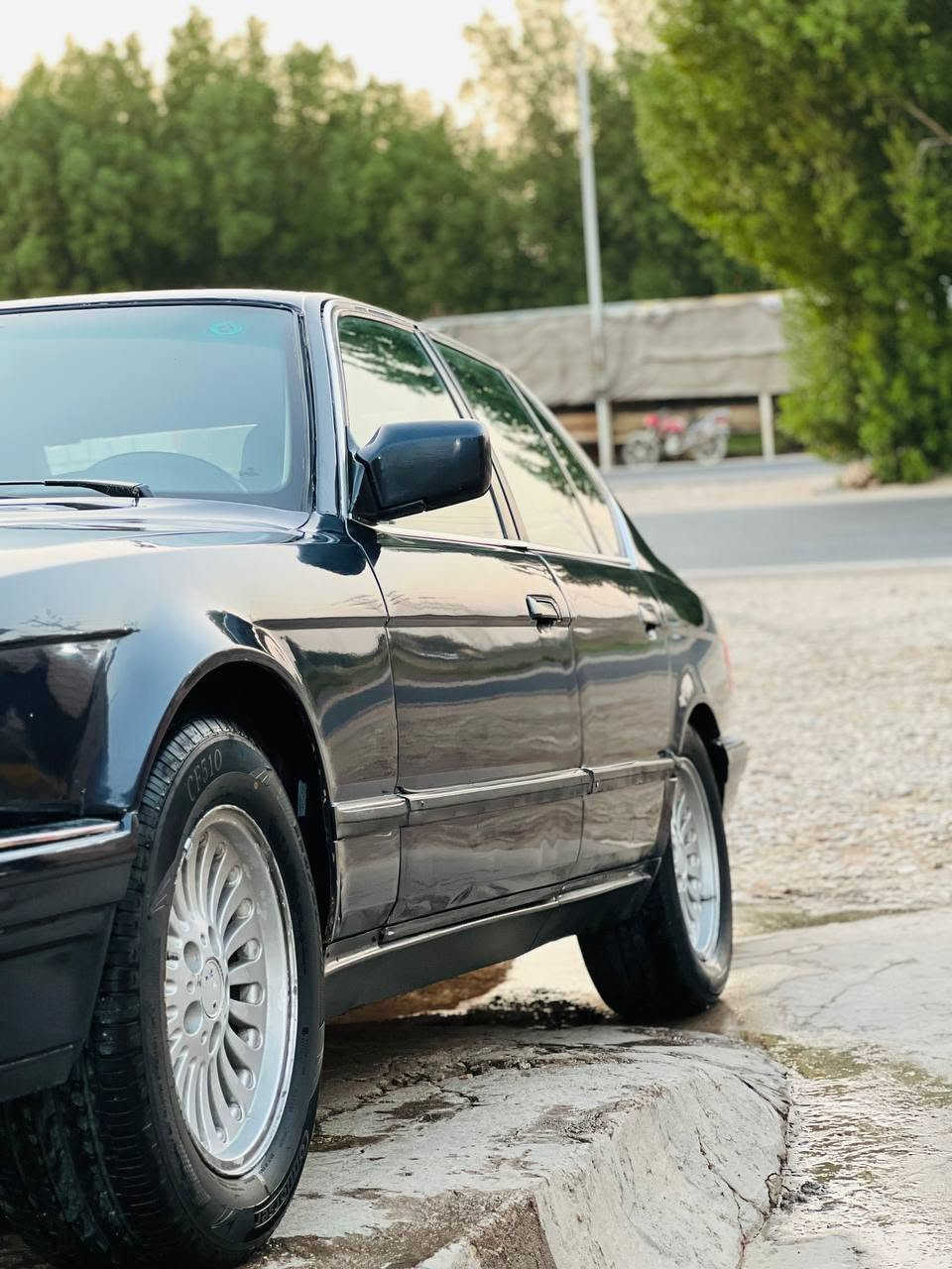 سلام عليكم اخوان 
BMW.
 ٧٣٠

 مفتوح سياره جديده وحلوه مكينه وكير جدد تخم تاير جديد باتري جديد كهربائيات 
كلها شغاله صدر نص عمر فتحه سقف رقم إنكليزي بسمي شوكت ما يعجبك داور السياره   السعر ٥٥ وبيها مجال رقم الهاتف أتصل وبيك خير ودلل ***********جديده المكان الشوملي
