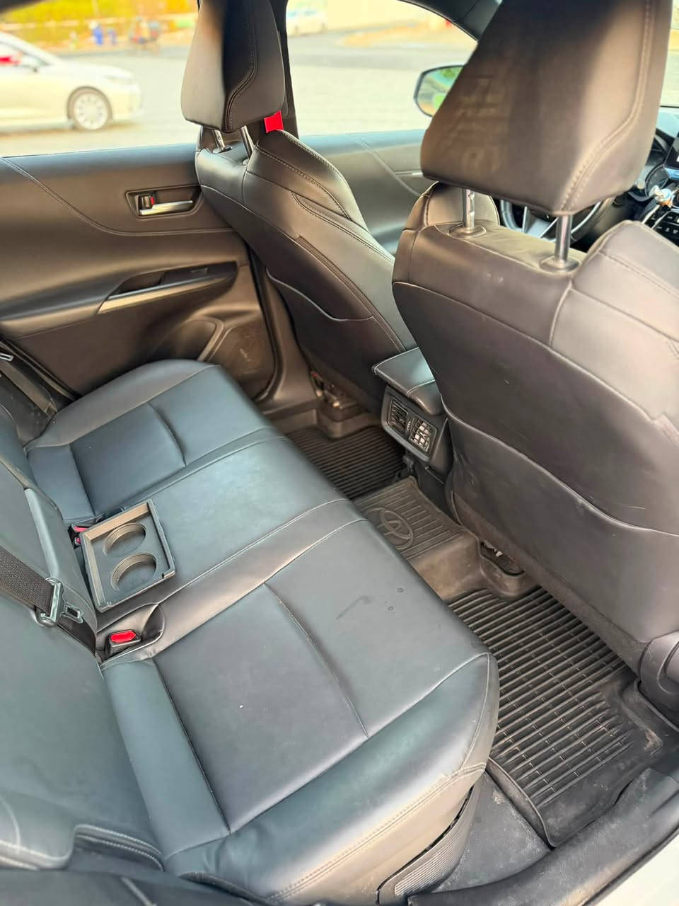 ياالله
السلام عليكم تيوتا فينزا 2024 هايبرد وارد امريكي 
 الفئة: Toyota Venza XLE 2024 2.5L
          حجم المكينه :2500 
المسافه المقطوعه : 10 الف ميل  
           حالة الايرباك : برده
الضرر : صبغ باب وجاملغ خلفي يسرا موضح بالصور

#مواصفاتها 
1.شاشه 
2. قياده ذاتيه
3.كشن السايق ميمري 
4.كشنات كهرباء
5.هندبريك بصمه
6.كشنات جلد
7.ثلاث وضعيات قياده
8.حساسات خلفيه امامي 
9.صندوك كهرباء
10.رادرات جانبيه
11.رادار امامي
12.هيترات بالكشنات 
13.بصمه
14.بصمة ابواب
15.اشاير بالمري
16. ويل كب

 

#السعر 245 مرقم بغداد وبيها مجال  
تفاصيل اكثر هذا رقمي *********** تحياتي 
مكان السياره بغداد
