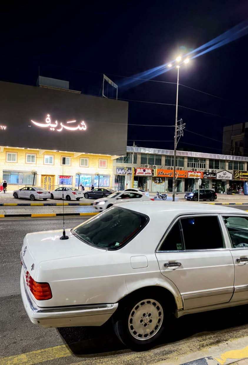 السلام عليكم شباب
مارسدس جامبو 
موديل ١٩٨٥ 
مكينة وكير جدد ياباني 
رقم دولي جديد غرامات صفر 
مداور ثاني يوم 
كهربائيات شغاله نقص فقط التبريد 
تخم تاير ويل كب اصلي حداديه حلوه 
 سعرهه ٤٠ بيهه مجال للشراي
سعر يعجبك كل الهلا بيك ميعجبك اعبر المنشور كنماء شفته واكون ممنون منكم 
مكاني نجف 
***********
