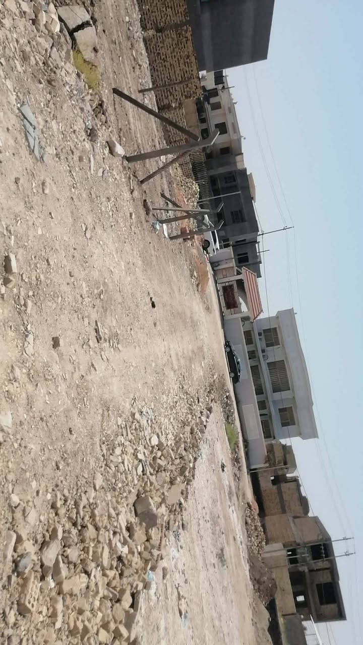 قطعه مساحه 100 متر واجه 5 نزال 20 طابو زراعي سند 25 تحويل مباشر
الموقع بشارع 100 بلفرع مال محطه لوبكس لغسل السيارات تبعد عن الشارع 150 متر منطقه كامله ومخدومه سعر المطلوب 28 مع مجال جدا بسيط استفسار اكثر خاص او اتصل *********** بي وات ساب
