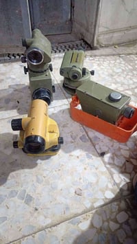 للبيع أجهزة ليفل مساحه أصليه العدد 4 اجهزه للاستفسار عالرقم 0772477368...