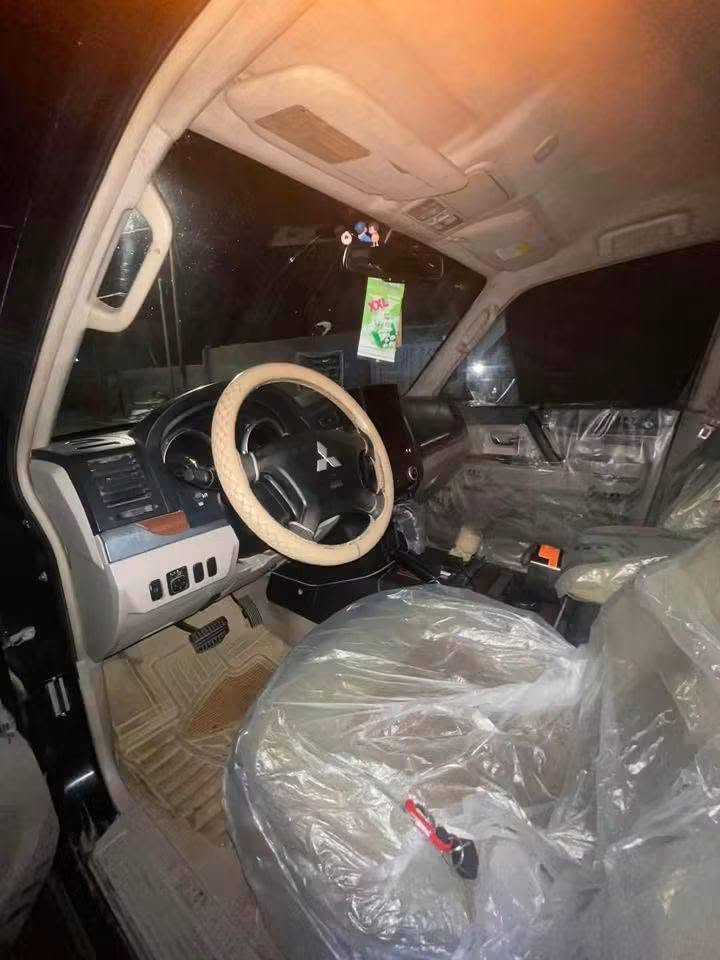 باجيرو للبيع موديل ٢٠٠٨
السياره تخبل من قوه وعزم و كل النواحي 

باجيرو 

تبريد خير من الله 

شاشه 

مضخمات صوت

حداديه 

تايرات جدد

وبعد هواي 

 تجي تشوف بعينك 

سعرها ٩٥ وبيها مجال 

مكاني البصرة 

رقمي ***********
