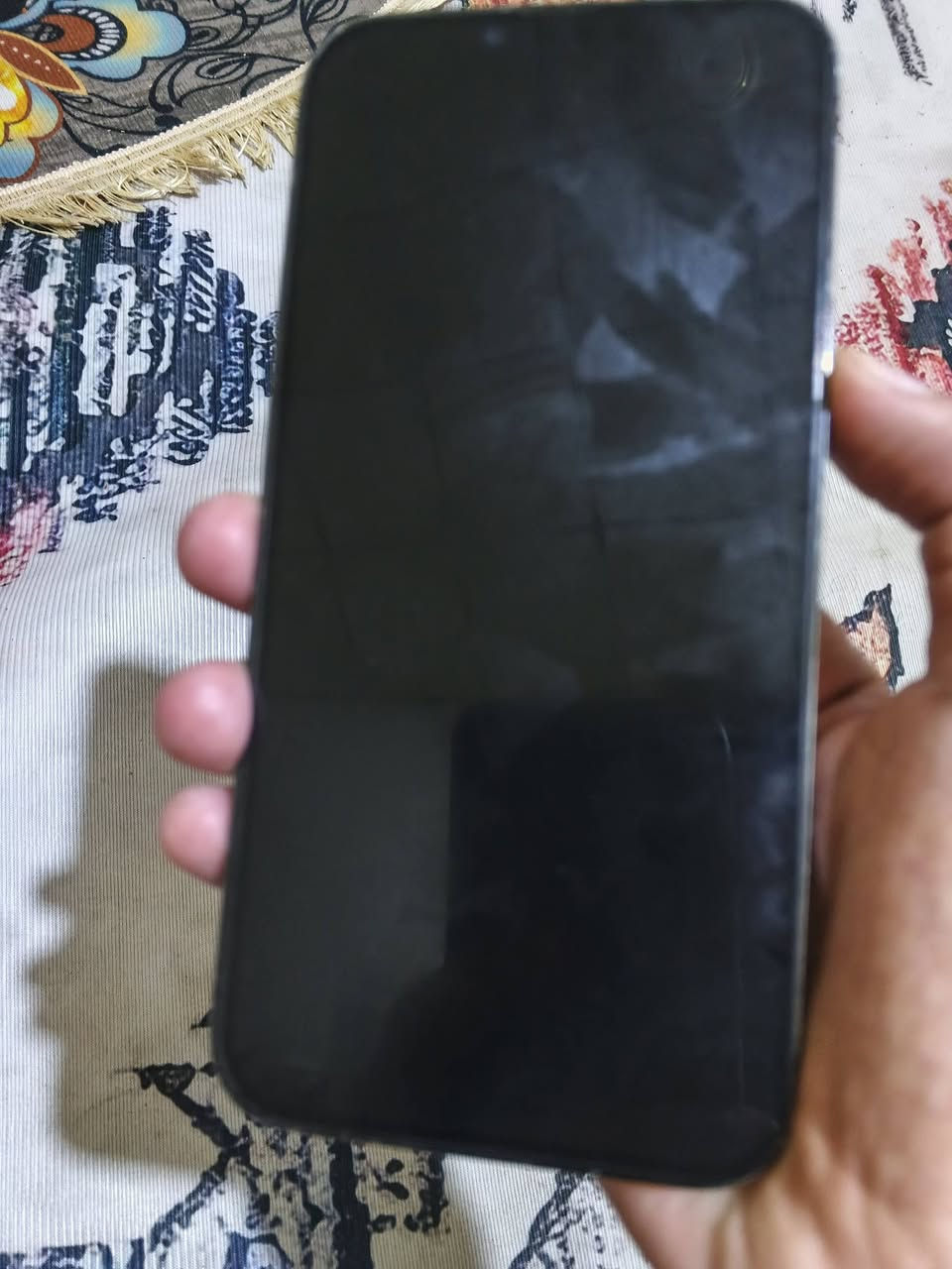 13 برو ماكس ذاكرته 256 مبدل شاشه اصليه و بطاريه سعر 500.   رقمي ***********
