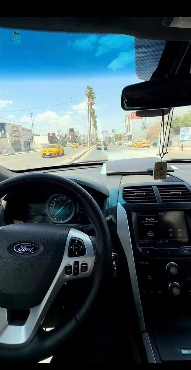 سيارة فورد اكسبلور
موديل ٢٠١٥
سيارة بيها قطعتين صبغ شبرين ينحسب كلين
مكينية مبدل بلادي
فول مواصفات xlt
تحكمات استرين
كشنات كهرباء
رقم سليمانية
كوبون بانزين موجود
سيارة نضيف حيل مال بيت
سيارة ادامة كامل بلكات ونوزلات وفيت بم كلشي جديد
سعره ١٤٣ وبيها مجال للطيبين
عنوان كركوك 
رقم هاتف ***********
