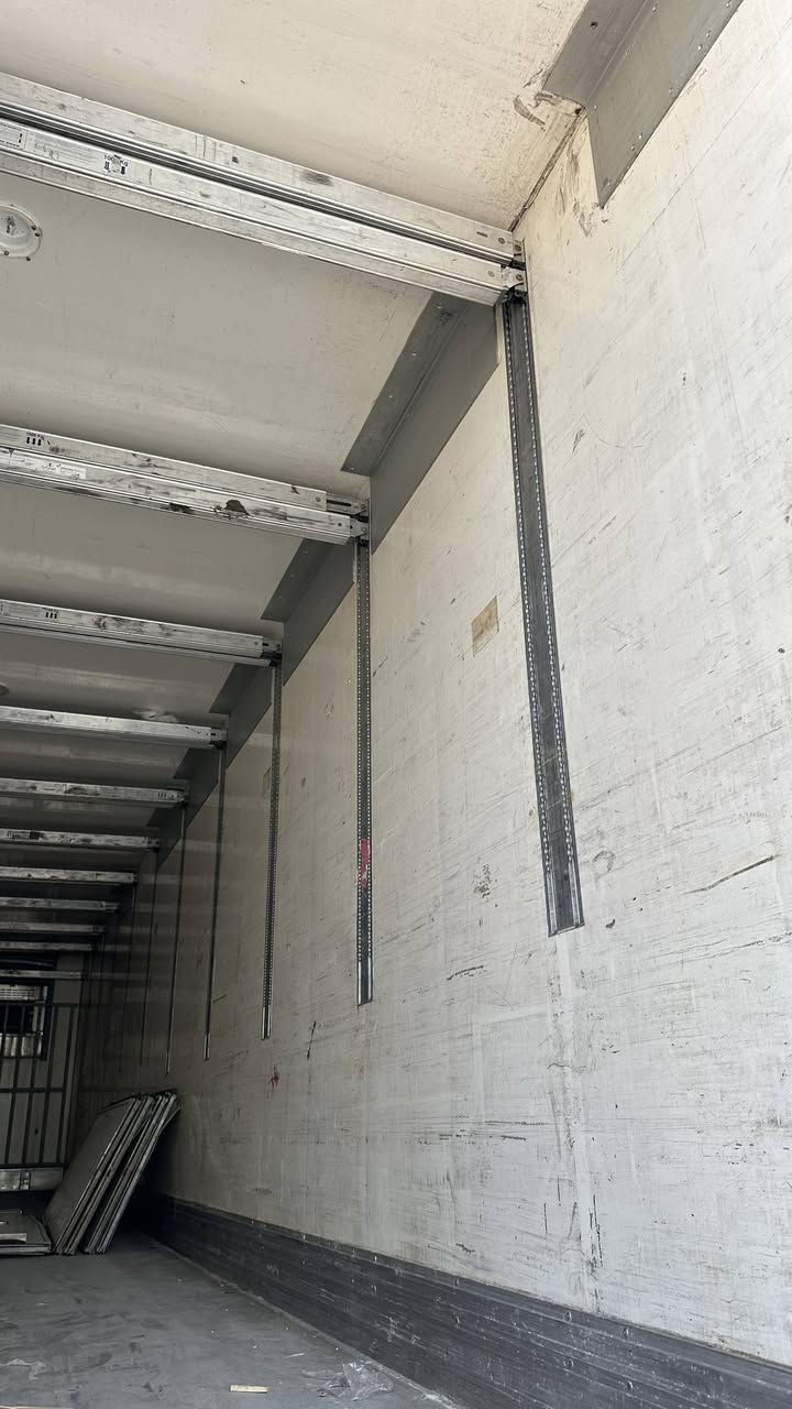 ⬇️ 📞 ⬇️ للبيع / بۆ فرۆشتن 
❗️عرەبانە بڕاد شیرو 
مودیل ٢٠٠٨
جهاز کاریر ١٨٥٠ 
ارتفاع 275 سم
سمك 5
*********** 
***********
