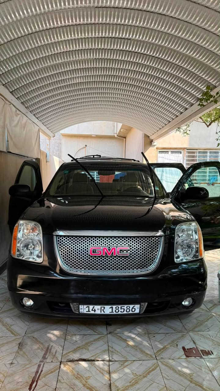 ام وعليكم ... 
يوكن يوكن وليس دينالي 2009 
ماشيه 150 الف 
خليجي 
كفاله عامه عده البنيد صبغ وربع من باب خلف السائق 
فول مواصفات للاخير SLT 
سياره جديده 
ما بيها نقص ايشي 
السعر 175 وبيه مجال للطيبين 
مكاني بصره
***********
