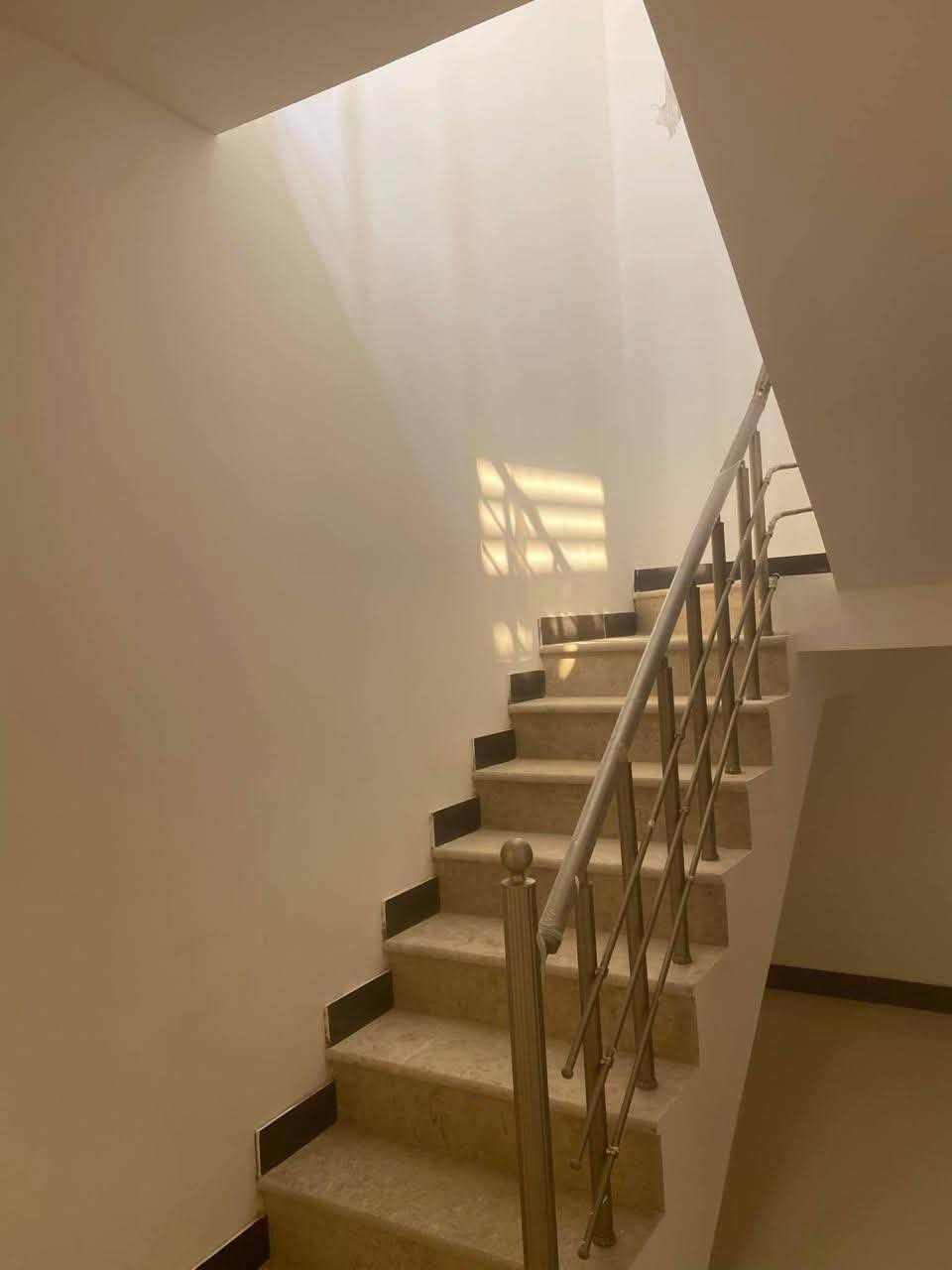 🏡✨ للبيع | دار مميز في مجمع السلطان السكني – المرحلة الثانية
فرصة سكنية مميزة بموقع جميل أمام حديقة 🌿🤍

📐 مساحة الأرض: 240م² + فضلة 13م²
🏠 طابقين
🛏️ 3 غرف نوم
▫️ غرفة في الطابق الأول
▫️ غرفتان في الطابق الثاني
✨ إحداهما سويت والأخرى غرفة عادية

🌟 إضافات ومميزات الدار:

• سقيفة مودرن
• الكراج بالكامل بورسلين
• باب وسطية أنيق يفصل بين الاستقبال والصالة
• قواطع زجاجية للحمامات
• ديكورات مميزة في الاستقبال والصالة
• موقع الدار مقابل حديقة 🌿
• مساحة إضافية مميزة بفضل الـ 13م² فضلة

📍 مجمع السلطان السكني – المرحلة الثانية – النجف الأشرف

📞 للاستفسار ومعرفة التفاصيل والتواصل: ***********

دار بمساحة مميزة، إضافات مرتبة، وموقع أمام الحديقة… جاهز ليكون بيتكم القادم 🏡🤍

#مجمع_السلطان_السكني
#مجمع_السلطان
#بيوت_للبيع
#عقارات_النجف
#عقارات_النجف_الأشرف
#بيت_للبيع
#النجف_الأشرف

نص مكتوب في الصور:
- (B3)
- ملحق رقم (4)
- السلطان السكني
- مساحة الأرض : 240 م²
- مساحة بناء الكلية : 180.4 م²
- مساحة بناء الطابق الأول : 63.1 م²
- السطح
- منور
- UP
- 3:50
- غرفة نوم رقم 3
- غرفة نوم رقم 4
- حمام
- Al Sultan Residential Complex
- Iraq - Al Najaf
- Mobile: +964 7823777719
- +964 7730777719
- sales@alsultancomplex-najaf.com
- 00/00/2018
- مجمع السلطان السكني
- العراق - النجف الأشرف
- موبايل : ٩٦٤٧٨٢٣٧٧٧١٩+
- ٩٦٤٧٧٣٠٧٧٧٧١٩+
- www.alsultancomplex-najaf.com