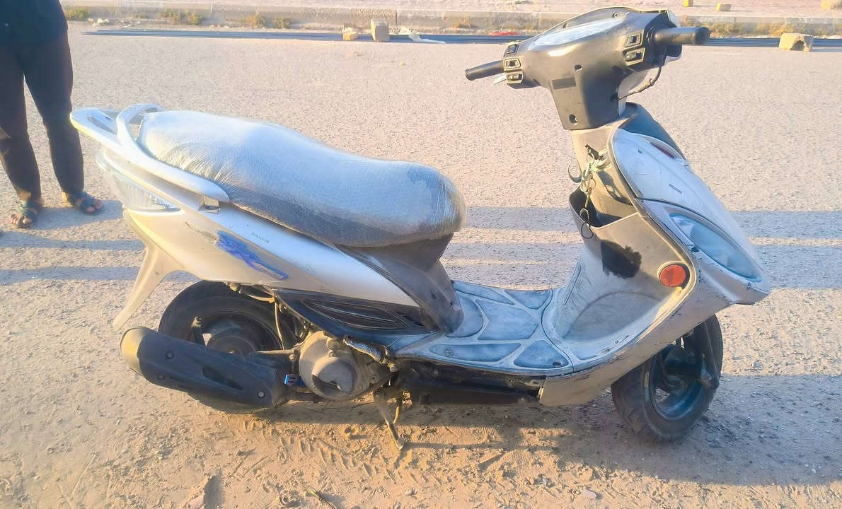 السلام عليكم
دراجه جي فور للبيع 
دراجه نظيفه شغاله سلف هندر كهربائيات
مستعجل على البيع - المكان دوايه -السعر275
للاتصال ***********
