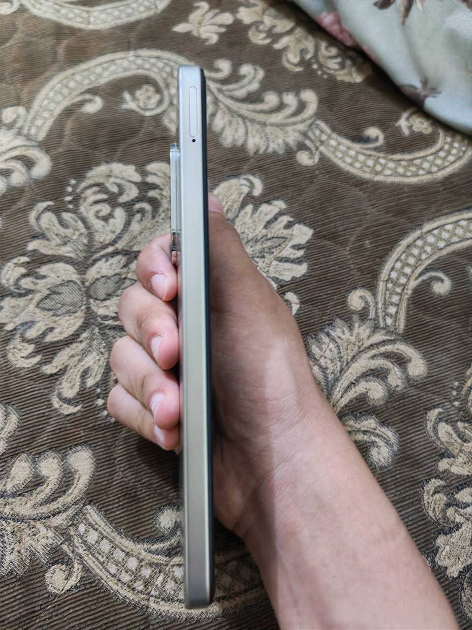 بوكو c81 برو شاشه 120 هيرتز بطاريه 6000 أمبير انسه شي يخلص شحن لون مميز نظافه 1000 بالميه للمراوس 💥وبيع 175وبي مجال💥  مكاني نجف متواجد خاص رقم ***********
