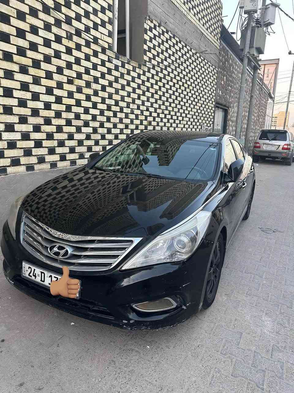 سلام عليكم هونداي ازيرا مديل 2013 رقم دهوك وكاله تحويل مباشر سياره بيه باب سايق صبغ وجاملغ امابي بارد مكينه كير مكفول سعر 95 وبيه مجال استفسار ***********
