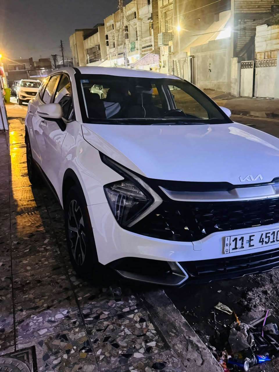 السلام عليكم 
للبيع كيا سيورتج 2023
السيارة وارد امريكي حادثهه كلش بسيط 
صور الحادث مرفقة في المنشور بيهه شبر صبغ بل صندوق فقط وبارد بلاجملغ الخلفي
السيارة فووول مواصفات
بصمة تشغيل 
تدفئة بل كشنات الامامية 
مع الكشنات الامامية تحكمات كهربائية 
+ تدفئة استيرن 
+صندوق كهرباء 
+السيارة مكينه ٢٥٠٠ 
+ السيارة فور ويل 
مانع انزلاق 
كروز سرعة 
فوووول مواصفات عده البنرامه 
للاستفسار على الخاص او على الرقم 
سعرهه مناسب ١٧٩ 
مكاني بغداد حي اور ***********

نص مكتوب في الصور:
- 3 / 10 1:1 $ 13,800 USD Final Price Estimator EUR
- 2 / 10
- 1:1
- Final bid
- $13,800 USD
- Final Price Estimator
- EUR