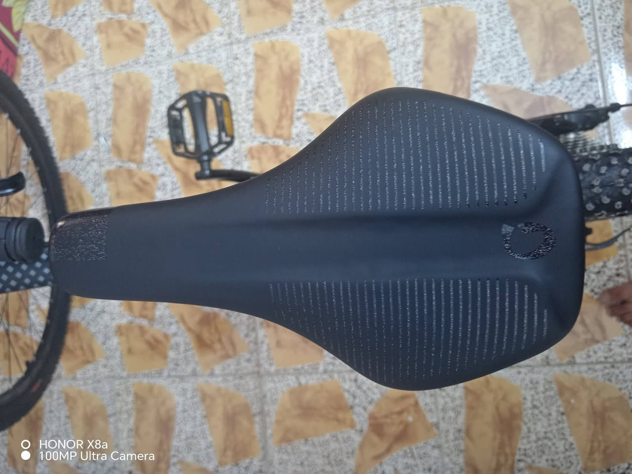 بايسكل رياضي نضيف جديد
نوع :GOMAX
شركة: تيزاب
كاربون بالكامل ضد الصدى
بريكات: هيدروليك
9:بدالات خلفي
2: بدالات امامي
بريكات نوع دسك امامي و دسك خلفي
حجم :29
مستعمل فقط شهرين
السعر :325 د:..   بي مجال قليل
موقعي:ديالى بعقوبة كاطون الرحمه
الستفسار راسلني واتساب. ***********

نص مكتوب في الصور:
- O HONOR X8a
- 100MP Ultra Camera
- HONOR X8a
- HONOR X8a 100MP Ultra Camera