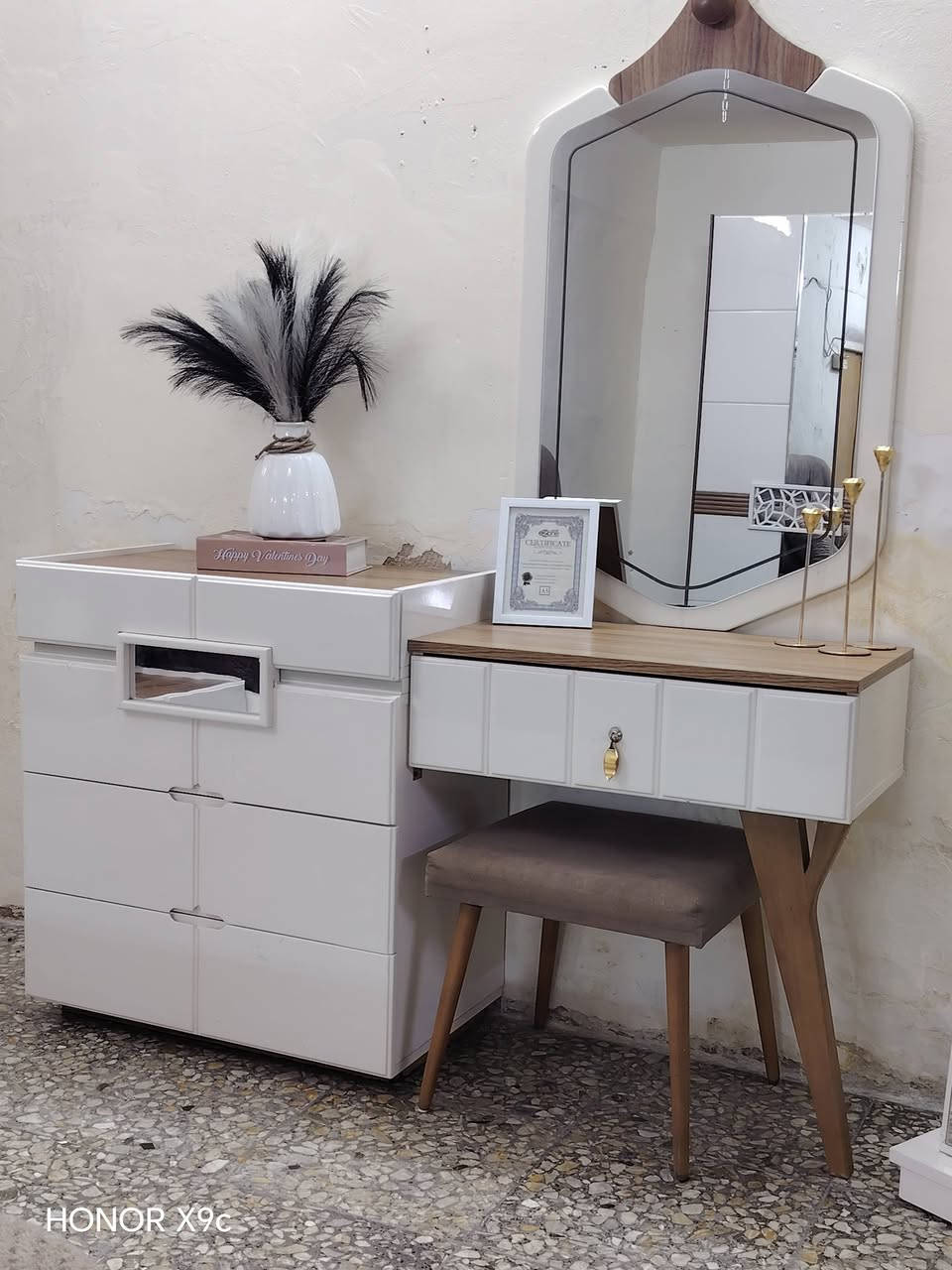 غرفة تركيه ماركه استيراد من تركيا للبيع
8 قطع كلاسك أصليه تكمه قويه الصبغ الحراري هيدروليك مستعحلين لغرض السفر للأستفسار
***********

